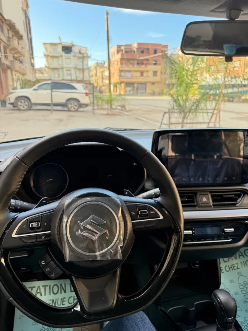 Suzuki Swift 2025 GLX