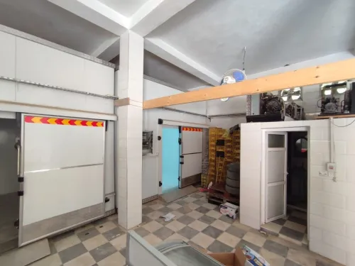 Mise en vente de 3 chambres froides