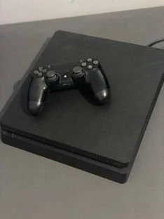 Playstation4 slim & fat flashé 11.00 est 9.00 avec deux manettes