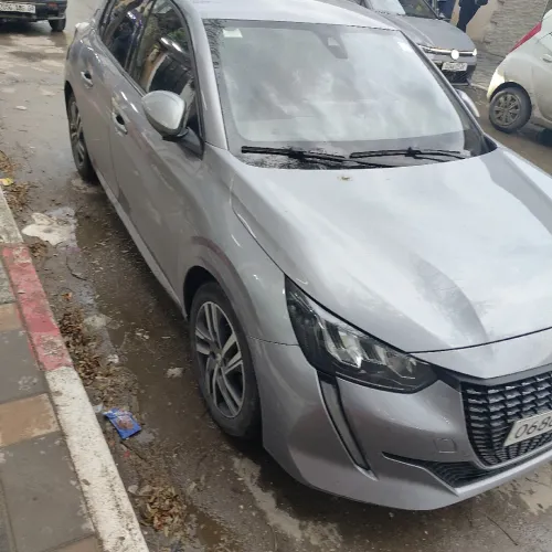 Peugeot 208 2022 Allure Facelift