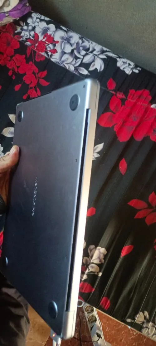 MacBook pro 2021 icloud processeur m1pro 14 pouces