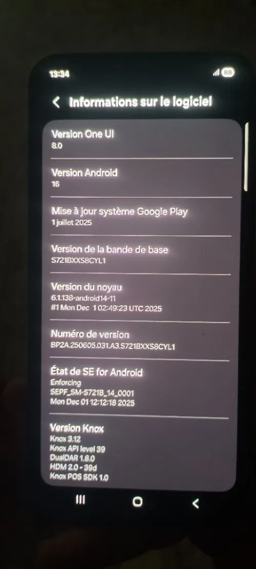 Samsung Galaxy s24fe avec boîte