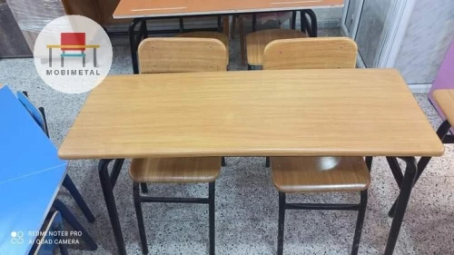 طاولات و كراسي لمختلف الأطوار 