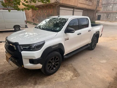Toyota Hilux 2024 Adventure