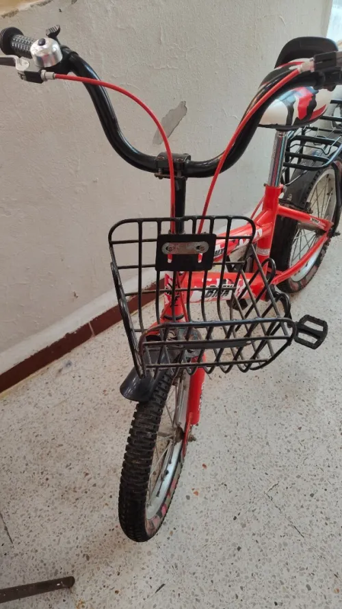 À vendre un vélo 16 pousse