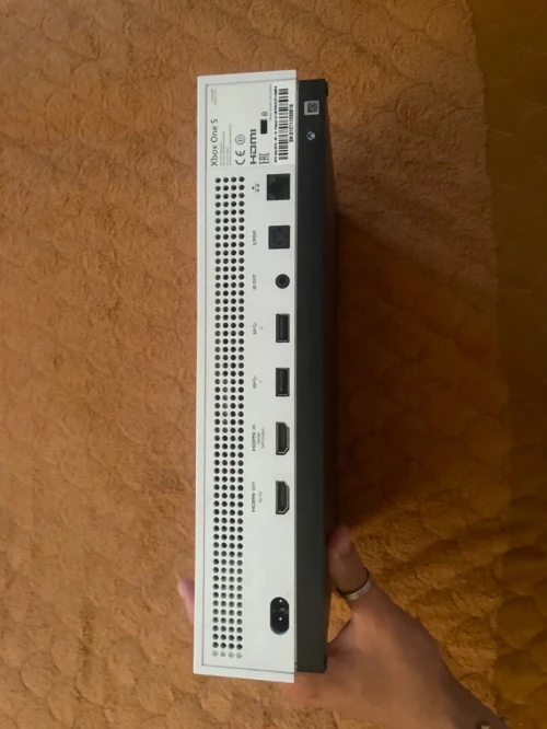 xbox one s 1TB très bon État
