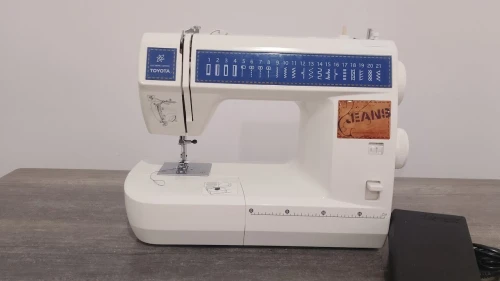 Machine À Coudre Toyota Jeans Jsba121