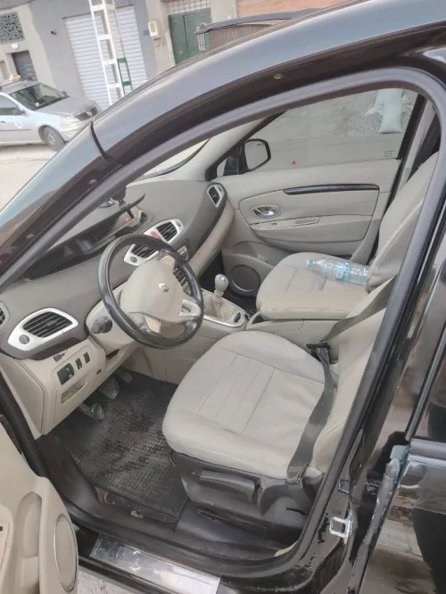 Renault Scenic Conquest 2012 