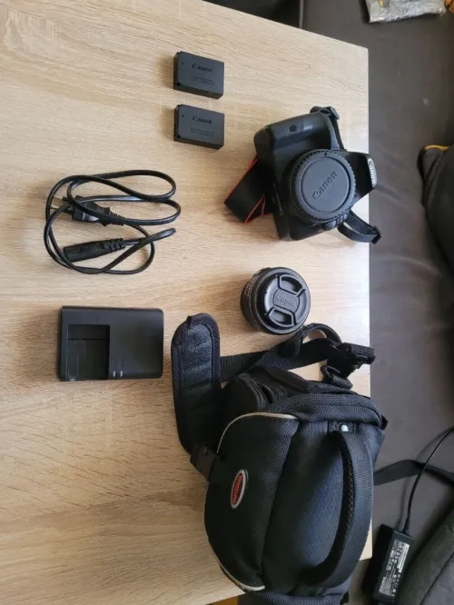 Canon 100D