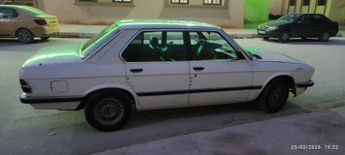 BMW Série 5 1985 E28