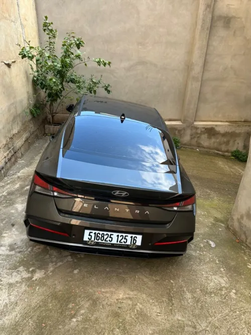 Hyundai Elantra 2025 full option