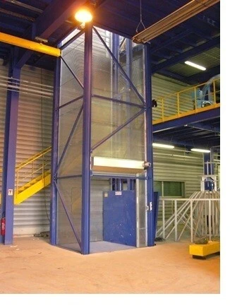 Monte-charge industrielle