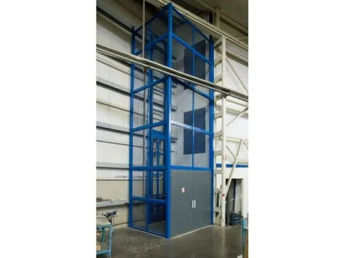 Monte-charge industrielle