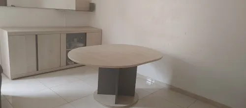 Table à manger avec bahut et miroir