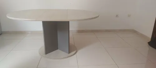 Table à manger avec bahut et miroir