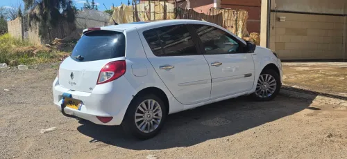Renault Clio 3 2011 Night and Day