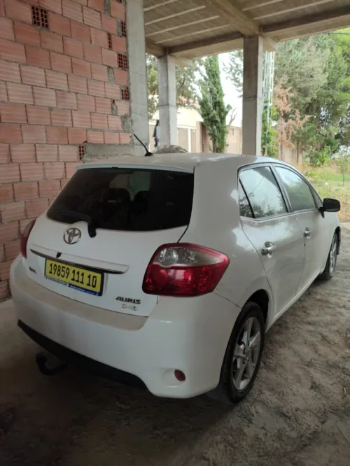 Toyota Auris 2011 