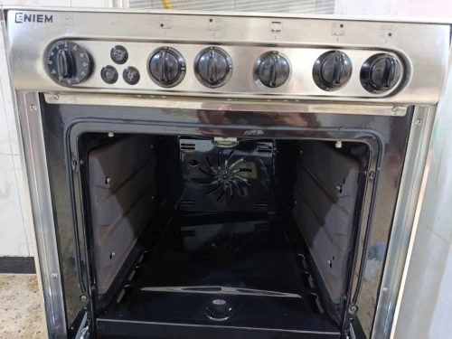 Cuisinière énième inox 4 feu
