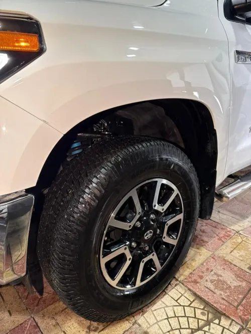 Toyota Tundra v8 5.7l 2021 SR5