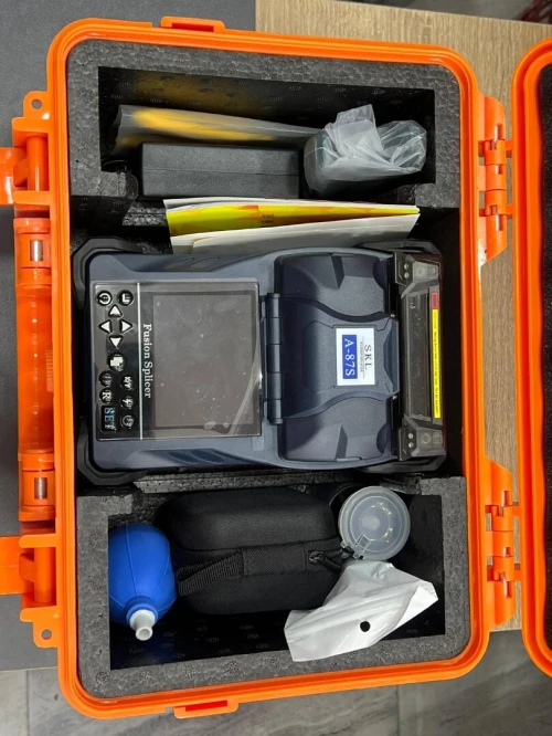 SOUDEUSE A FIBRE OPTIQUE FTTH / FUSIONNEUSE