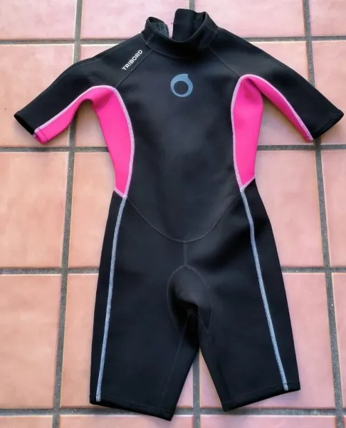 Shorty de natation et plongée ( chasse)et surfpour les enfants et les adultes male et femme