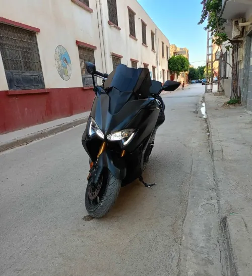 Yahmaha Tmax Dx 2017