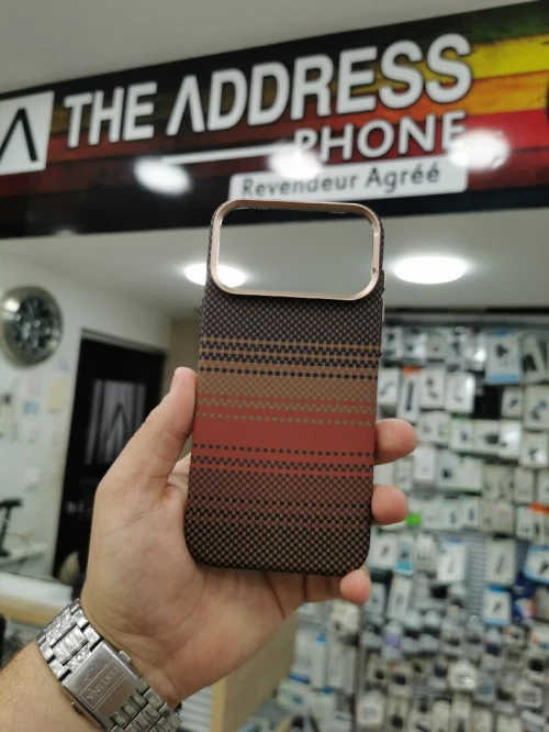 Coque Antichoc Ip 17 pro 17 Promax en carbone avec Charge sans Fil