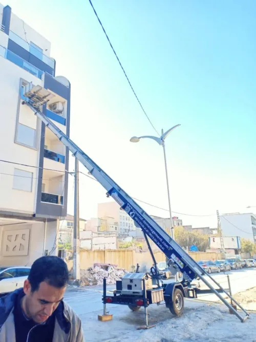 "UNIVERSAL DÉMÉNAGEMENT":CAMION AVEC CHAUFFEUR  