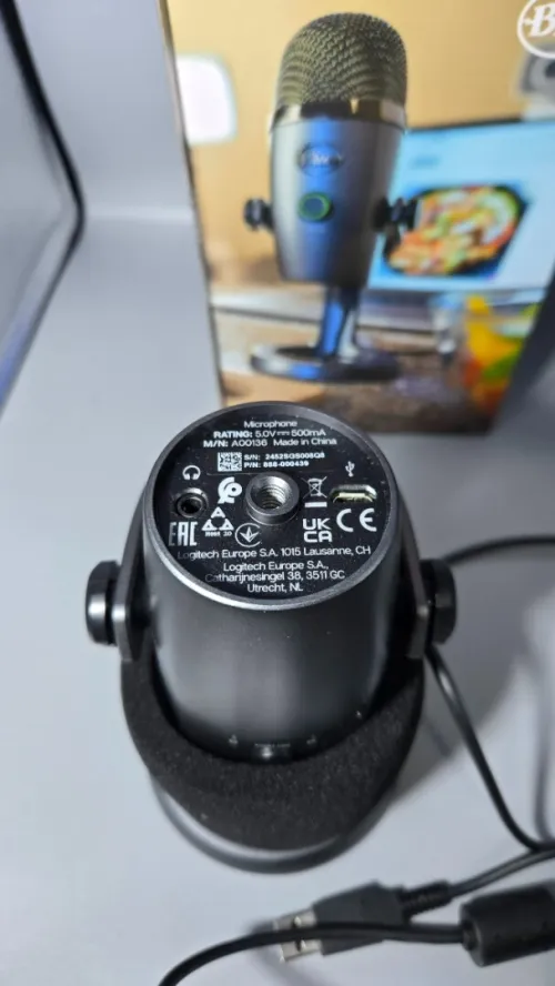 Blue Yeti Nano Microphone USB Premium logitech for creators