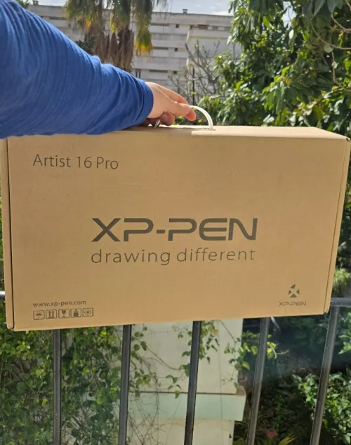 XP-Pen Artist 16 Pro 1st Gen Tablette Graphique à Écran 15.6" FHD pour Dessin Professionnel 92% Adobe RGB