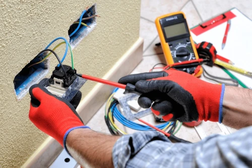 Électricien Bâtiment & Installateur de Caméras de Surveillance