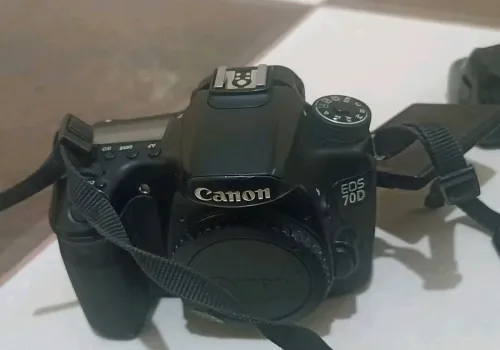 للبيع كاميرا Canon EOS 70D