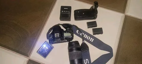للبيع كاميرا Canon EOS 70D