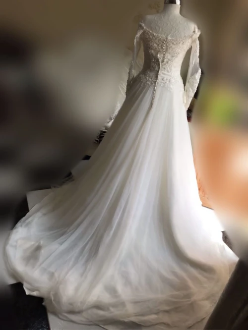 Des robes blanches à vendre 