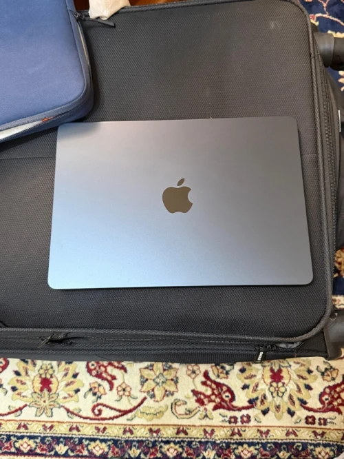 MacBook M5 air 13 inch