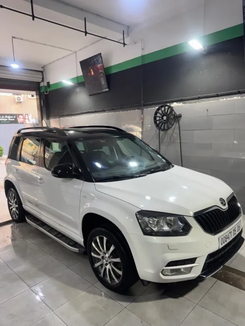 Skoda Yeti 2015 Edition (avec toit panoramique)
