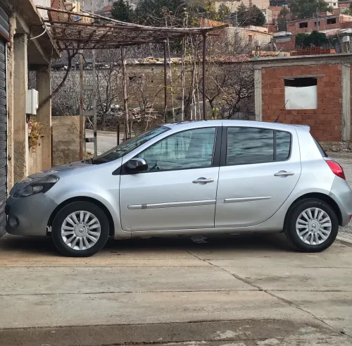 Renault Clio 3 2010 Night & day