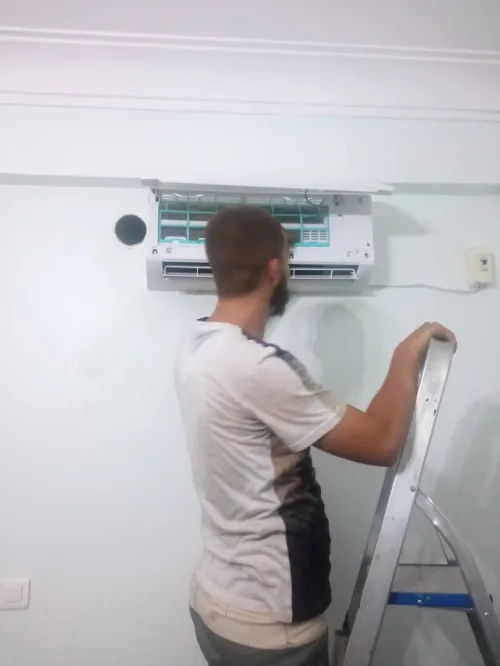 Installation  (montage) climatiseur , avec pompe à vide , réparation climatiseur (facture)