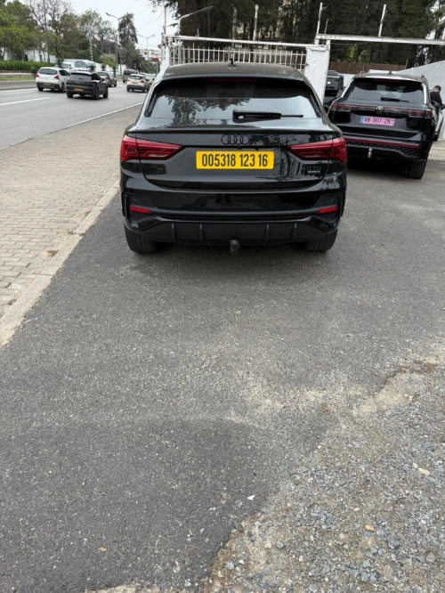 Audi Q3 2023 Q3