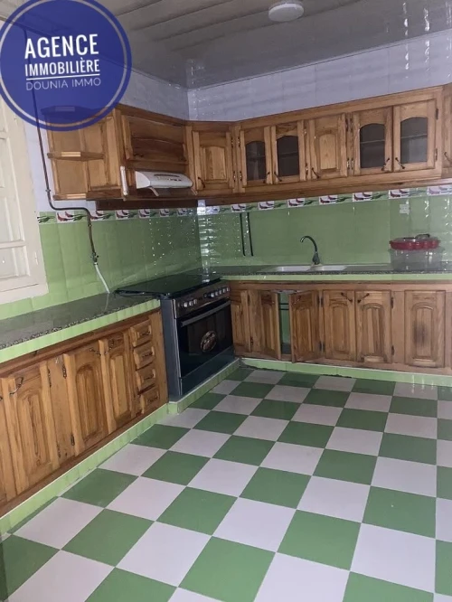 Location Appartement Niveau de villa F3 Skikda Skikda