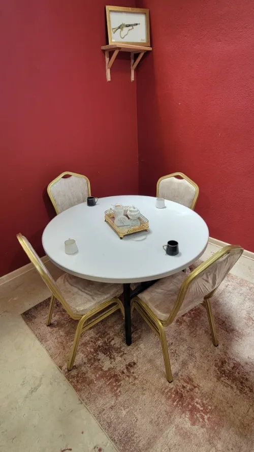 Table chaise كراسي و طاولات 