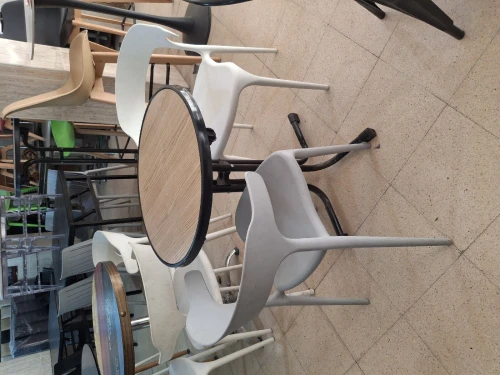Tables et chaises