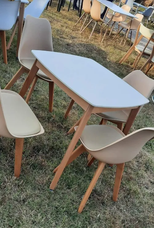 Table chaise كراسي و طاولات 