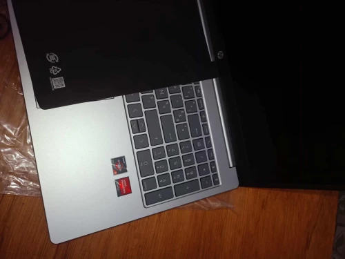 LAPTOP HP RYZEN  5 7520U