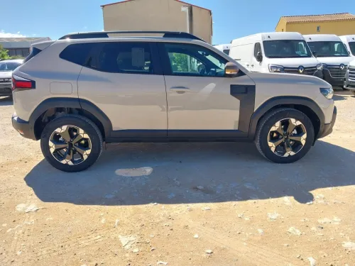 Dacia Duster 2025 Extreme gold