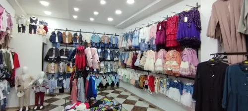 Lot d'habillement enfants & femme