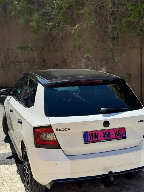 Skoda Fabia 2016 Style (avec toit panoramique)