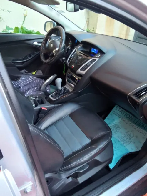 Ford Focus 5 portes 2012 Focus 5 portes