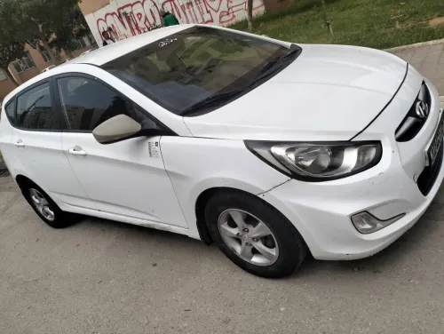 Hyundai Accent RB  5 portes 2012 Préstige