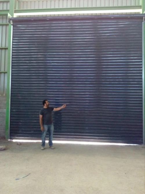 Porte automatique et rideaux électriques 